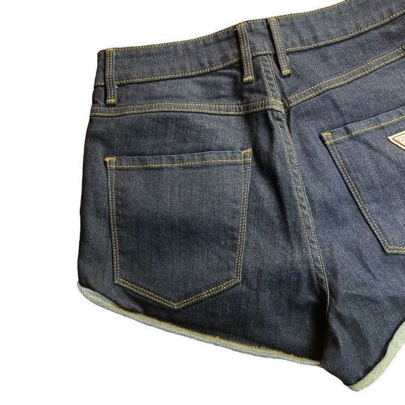 Vintage 1990s Guess Dark Wash Cuffed Denim Shorts - Picture 5 of 10